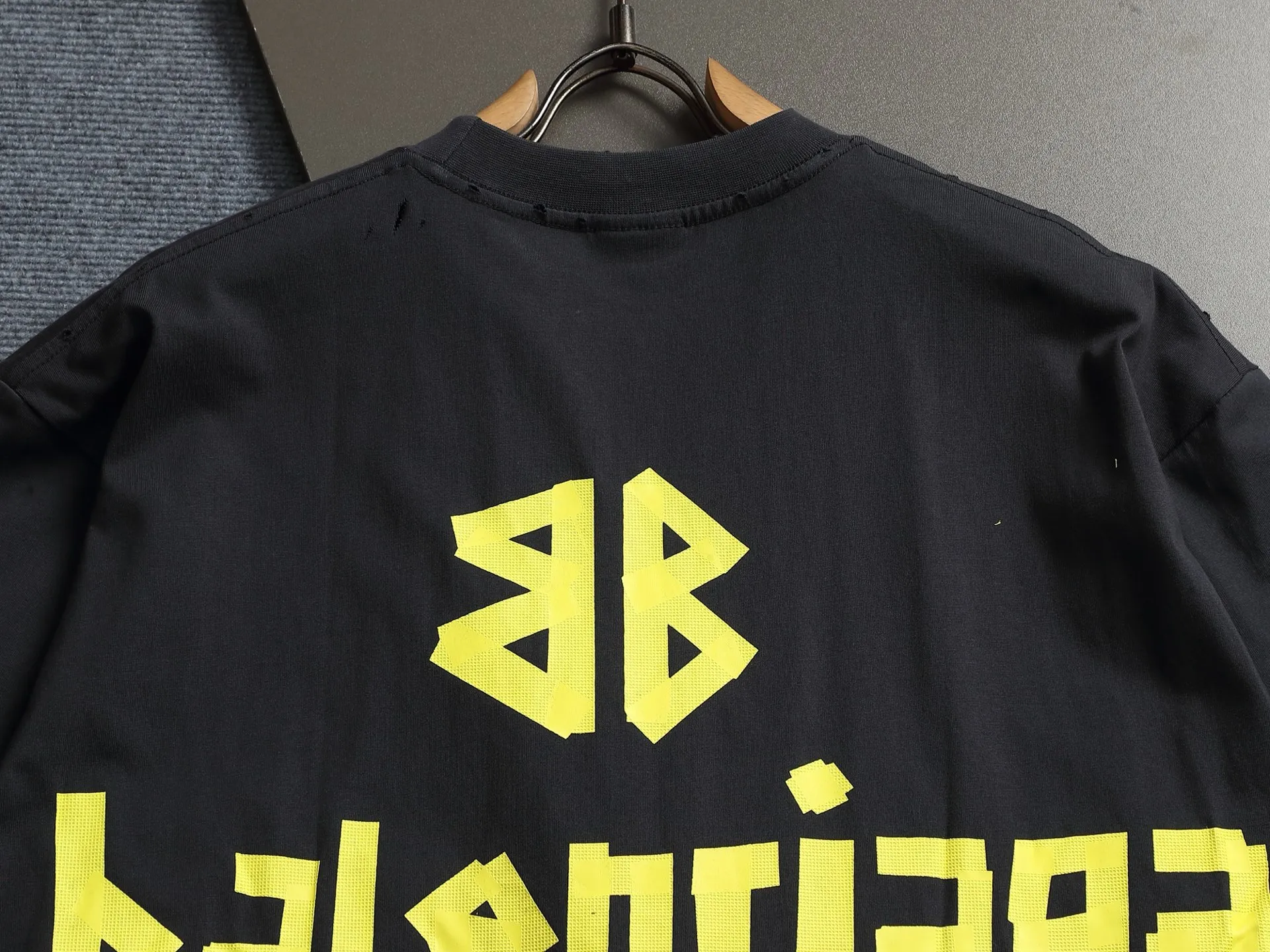 BALENCIAGA 2026 Logo ， Retro Same Style T 320 Versatile : Black Size：XS S M L